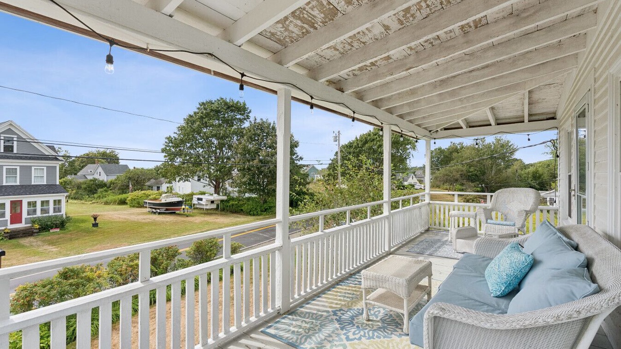 Photo of Patio Balcony in Pemaquid Beach