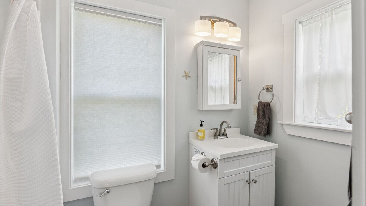Photo of Bathroom in Pemaquid Beach
