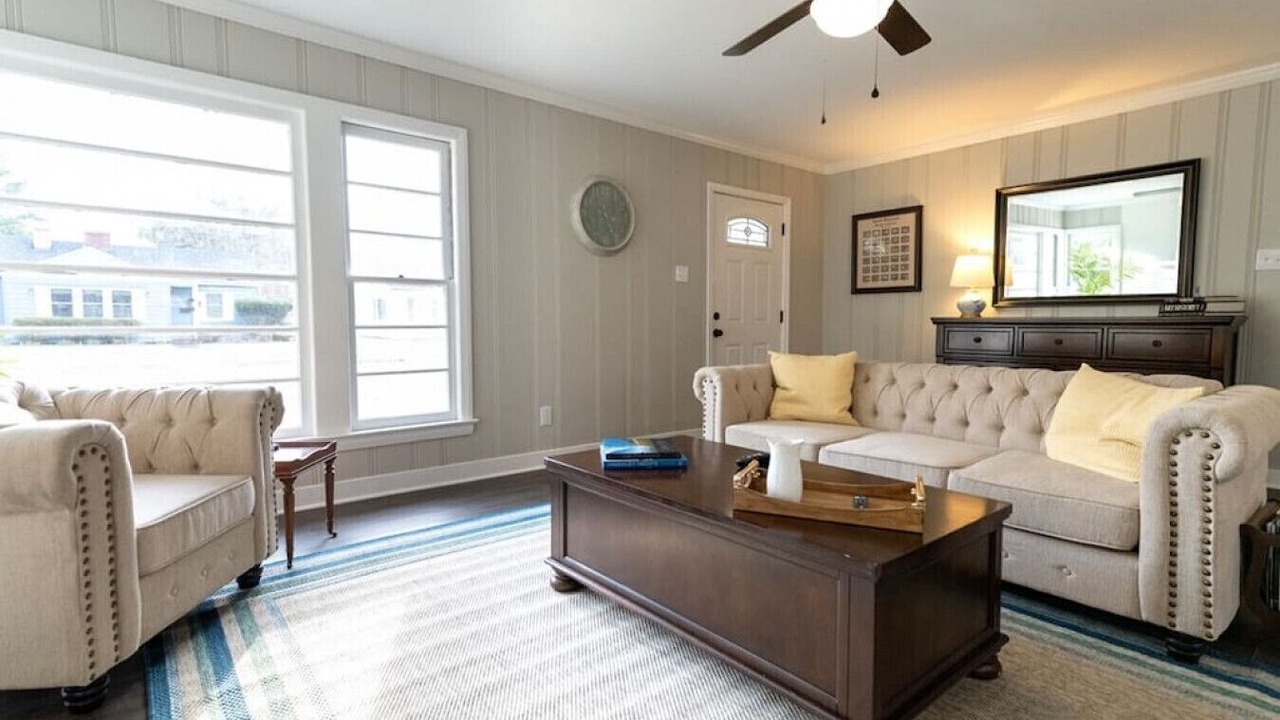Photo of Livingroom in Edenton