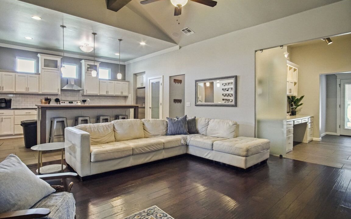 Photo of Livingroom in Oklahoma City