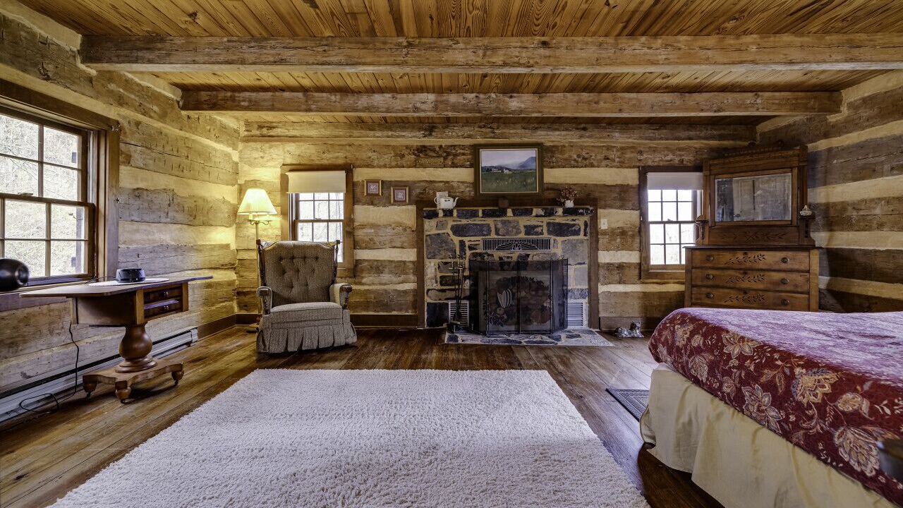 Photo of Livingroom in Luray