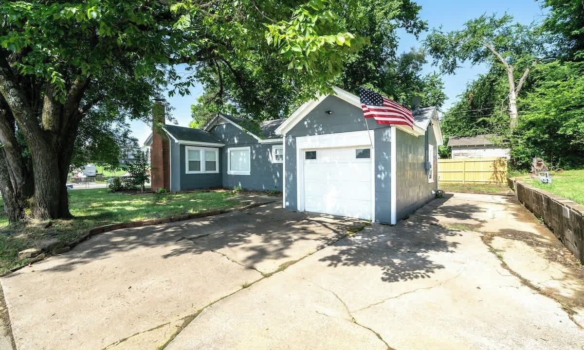 Photo of Outdoor in Van Buren