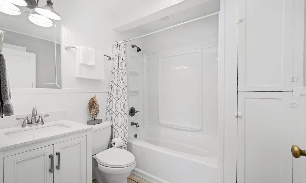 Photo of Bathroom in Van Buren