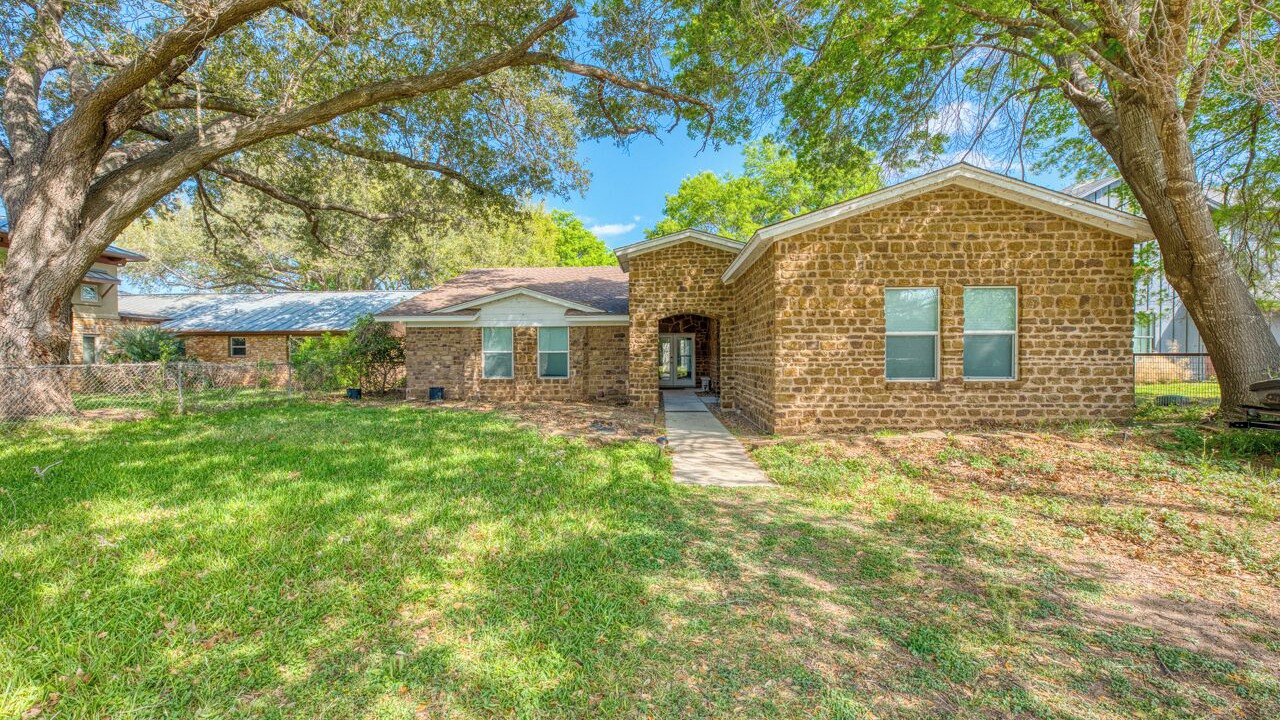 Photo of Outdoor in Burnet