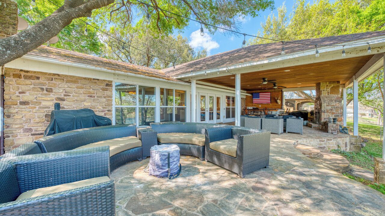 Photo of Patio Balcony in Burnet