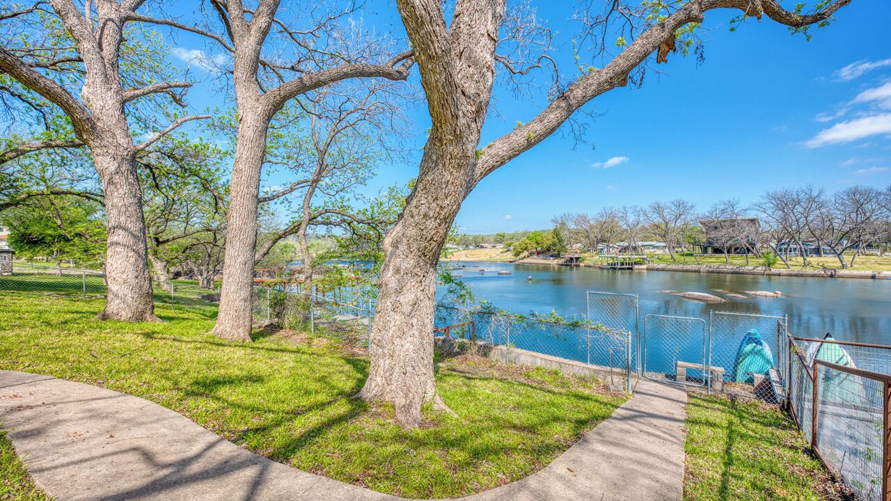 Photo of Outdoor in Burnet