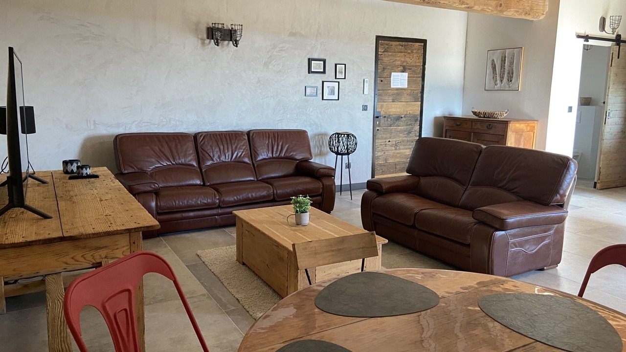 Photo of Livingroom in Vestric-et-Candiac