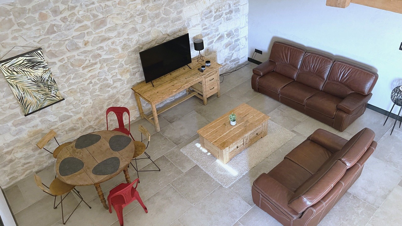 Photo of Livingroom in Vestric-et-Candiac