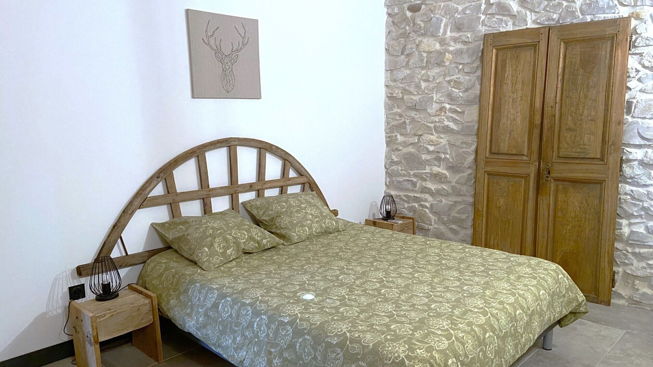 Photo of Bedroom in Vestric-et-Candiac