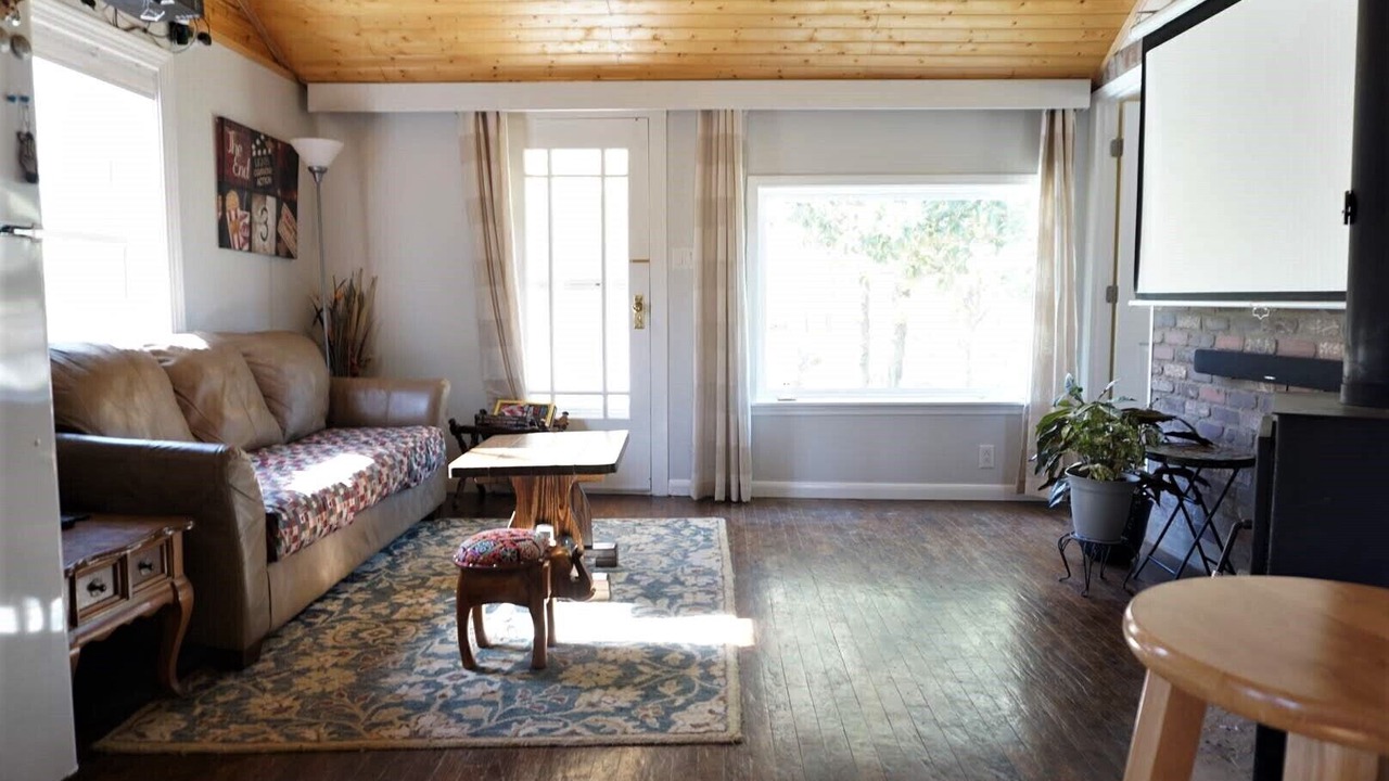 Photo of Livingroom in Hickman