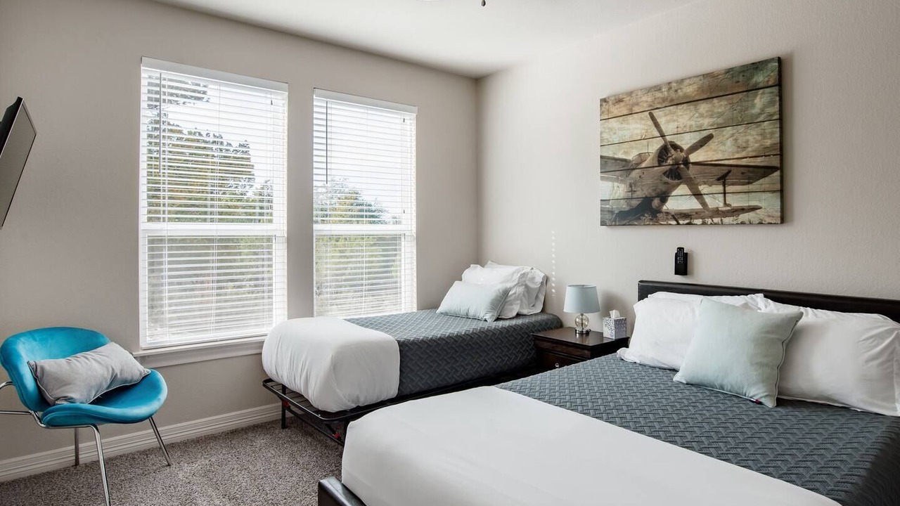 Photo of Bedroom in Point Venture