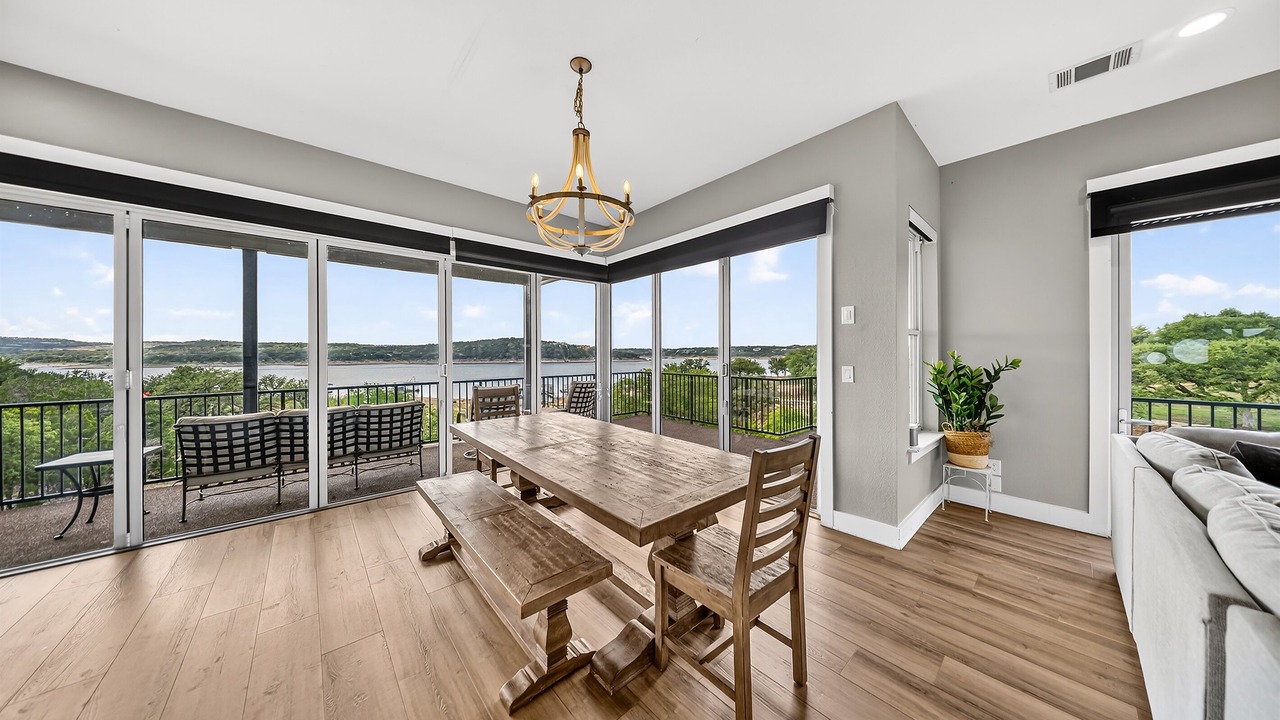 Photo of Bedroom in Point Venture