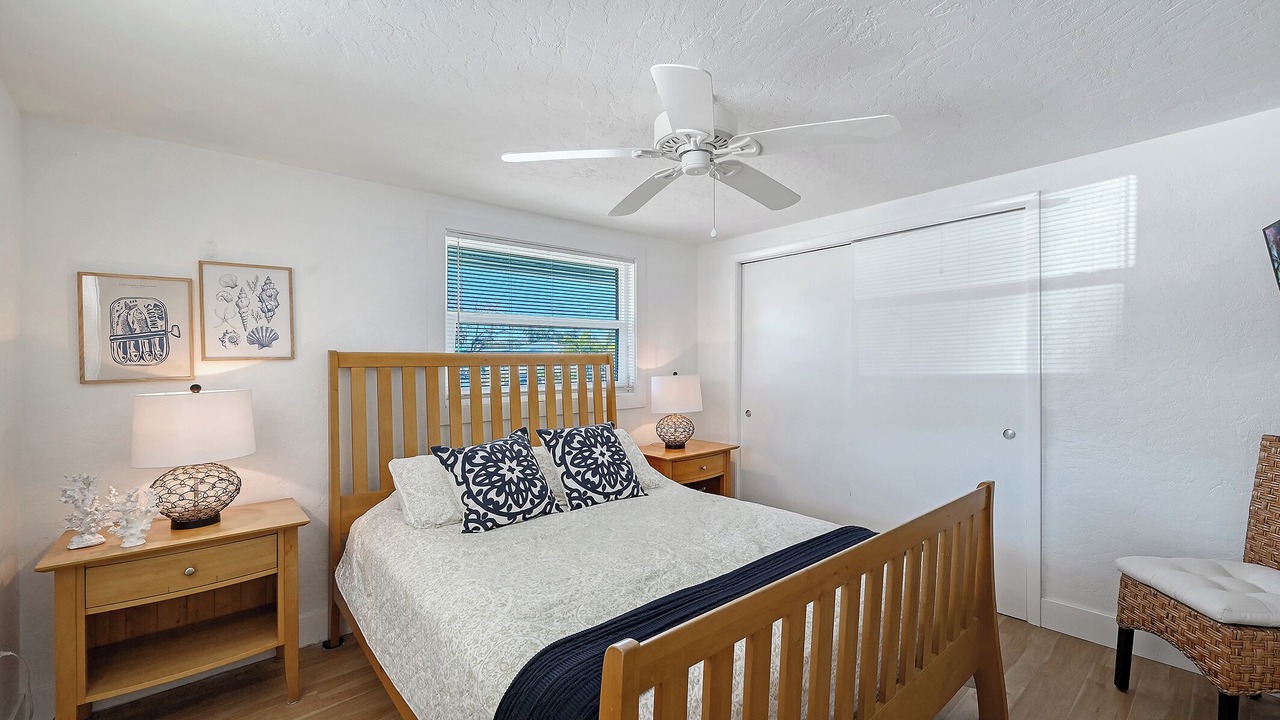 Photo of Bedroom in Gulf Gate Estates