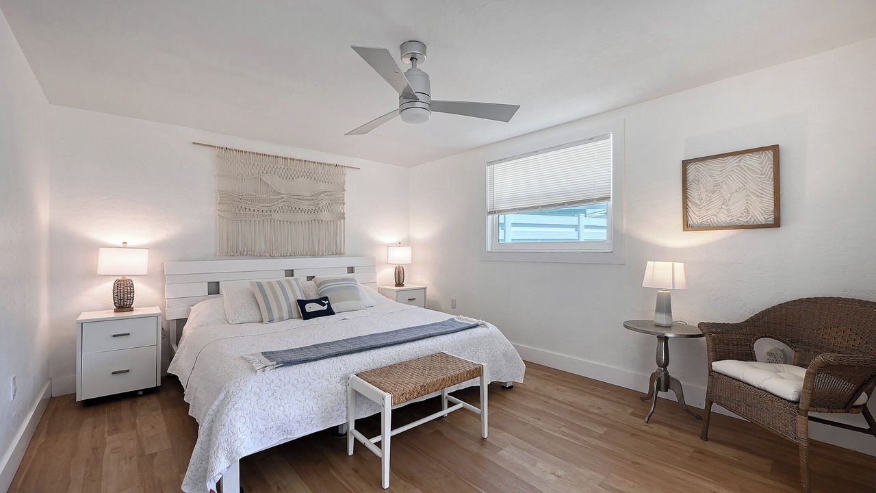 Photo of Bedroom in Gulf Gate Estates