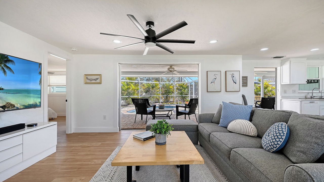 Photo of Livingroom in Gulf Gate Estates
