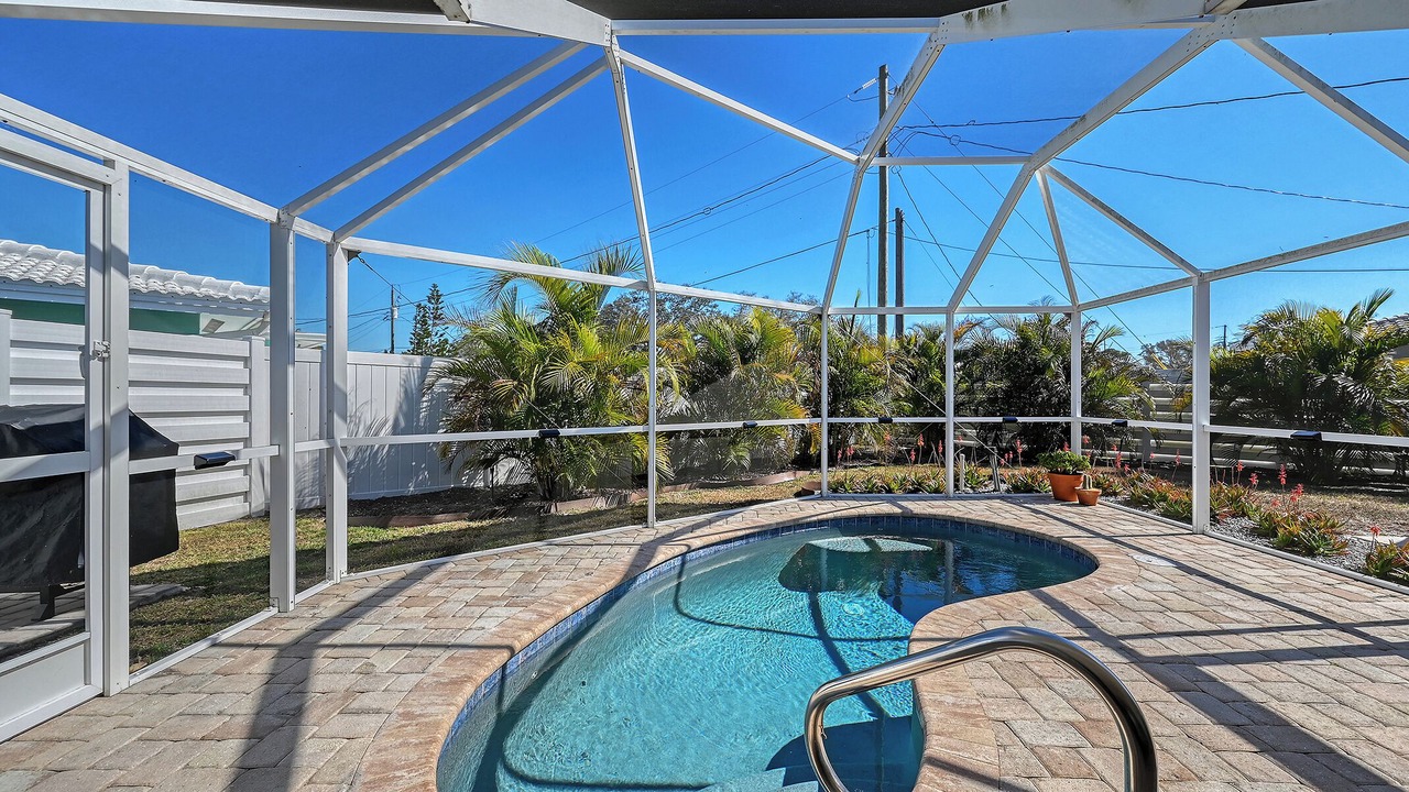 Photo of Outdoor in Gulf Gate Estates