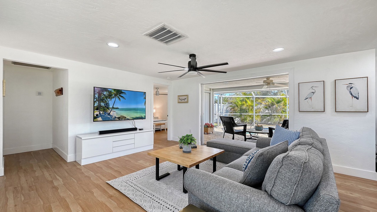 Photo of Livingroom in Gulf Gate Estates