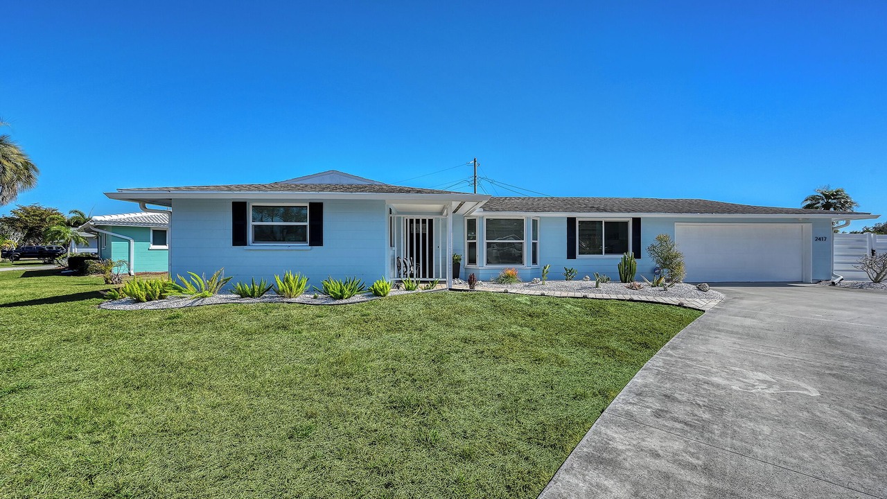 Photo of Outdoor in Gulf Gate Estates