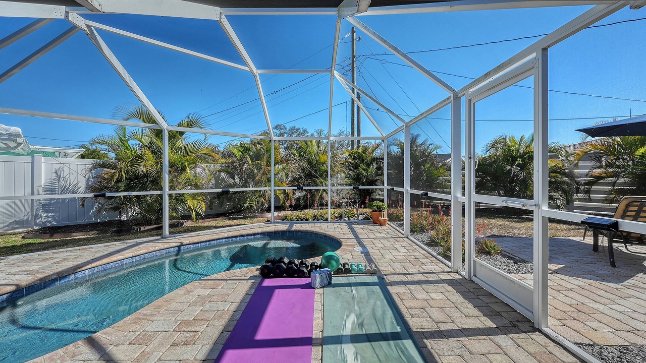 Photo of Outdoor in Gulf Gate Estates