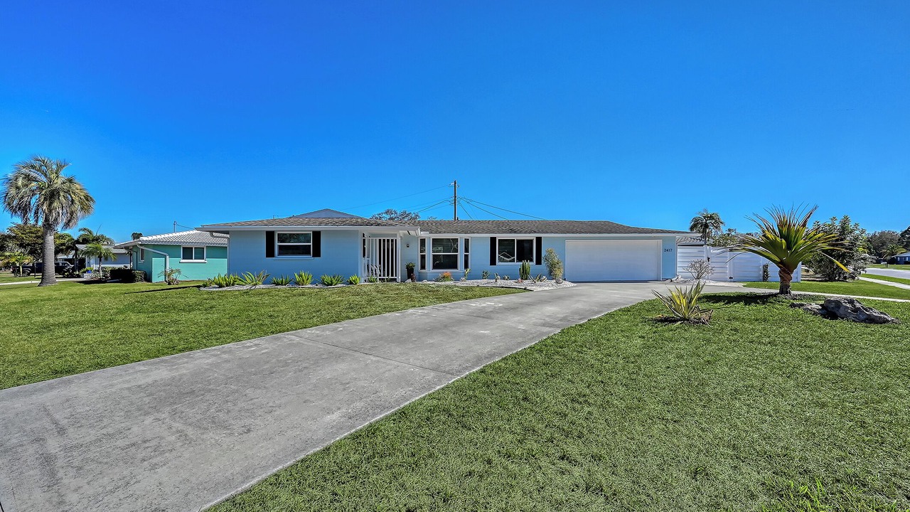 Photo of Outdoor in Gulf Gate Estates