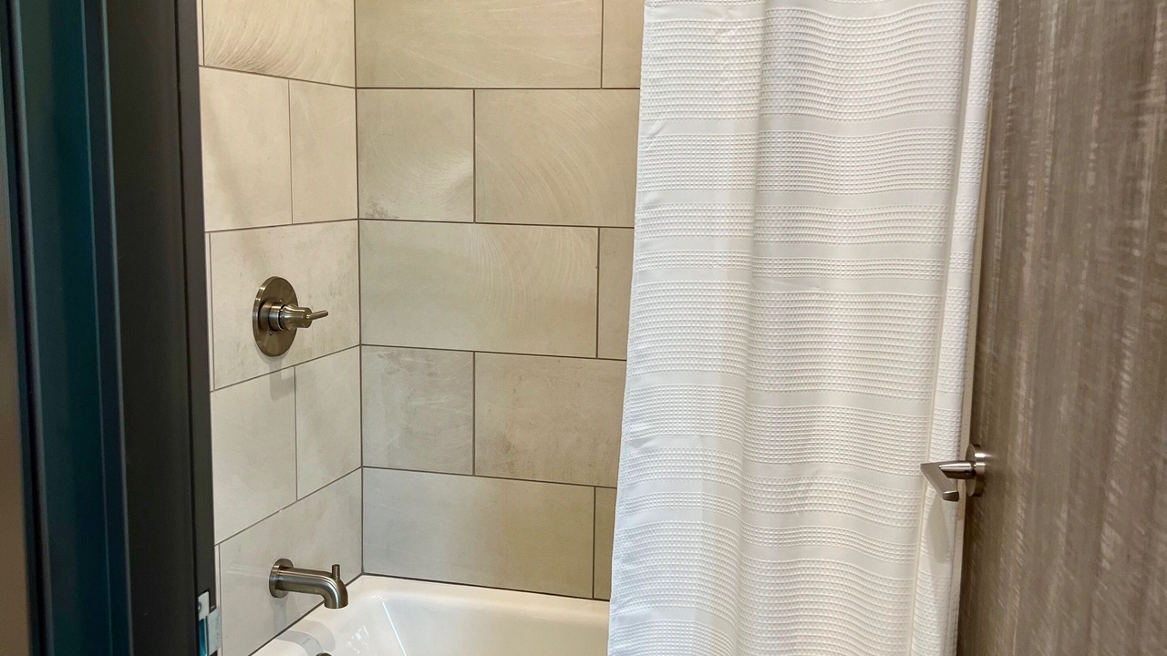 Photo of Bathroom in Moanalua