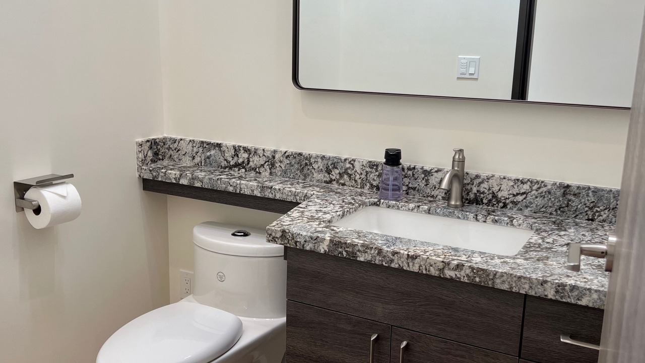 Photo of Bathroom in Moanalua