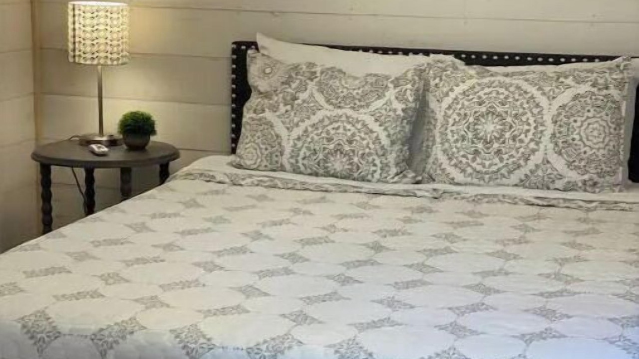 Photo of Bedroom in Granbury