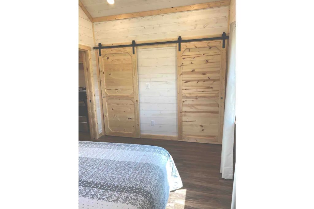 Photo of Bedroom in Granbury