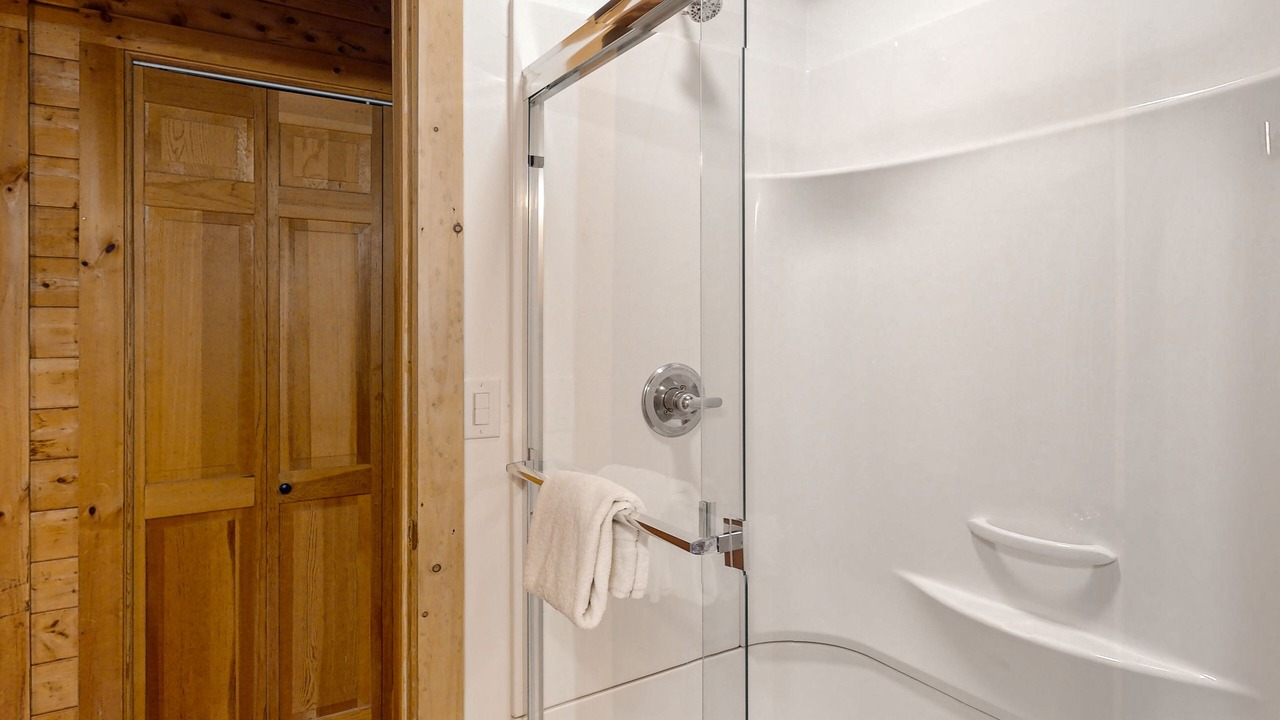 Photo of Bathroom in Town of Torrey