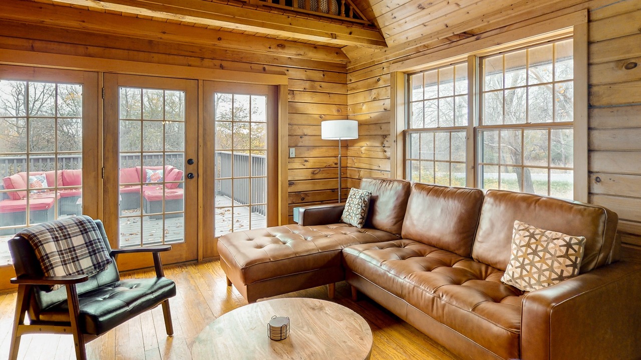 Photo of Livingroom in Town of Torrey