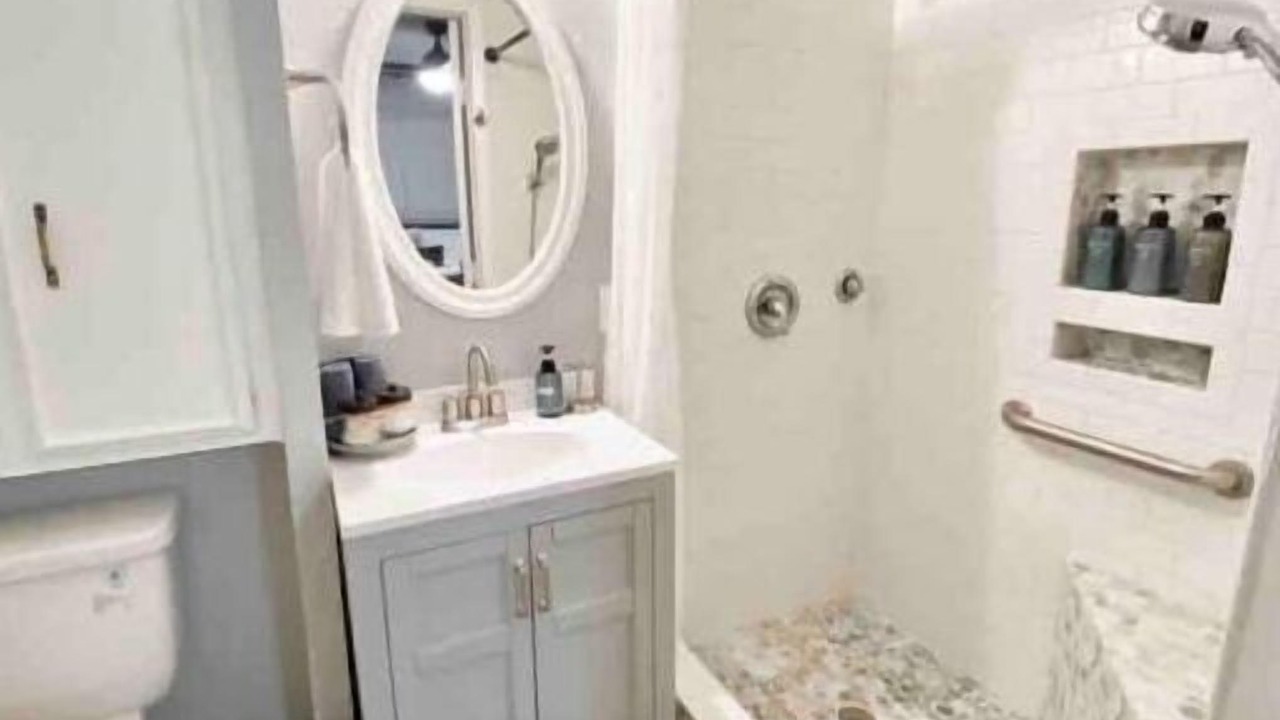 Photo of Bathroom in South Side