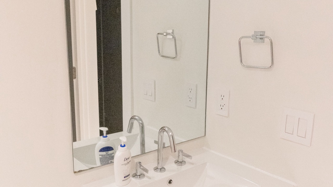 Photo of Bathroom in Midwood