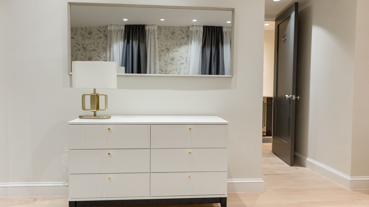 Photo of Others in Midwood