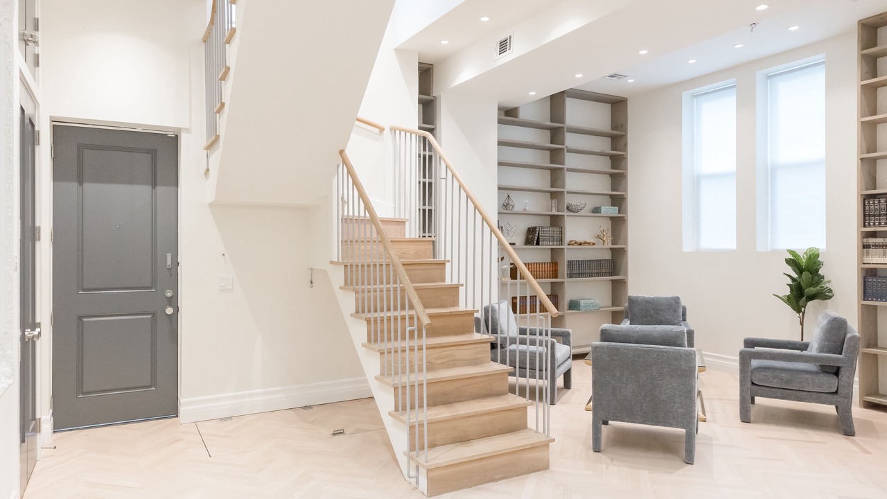 Photo of Others in Midwood