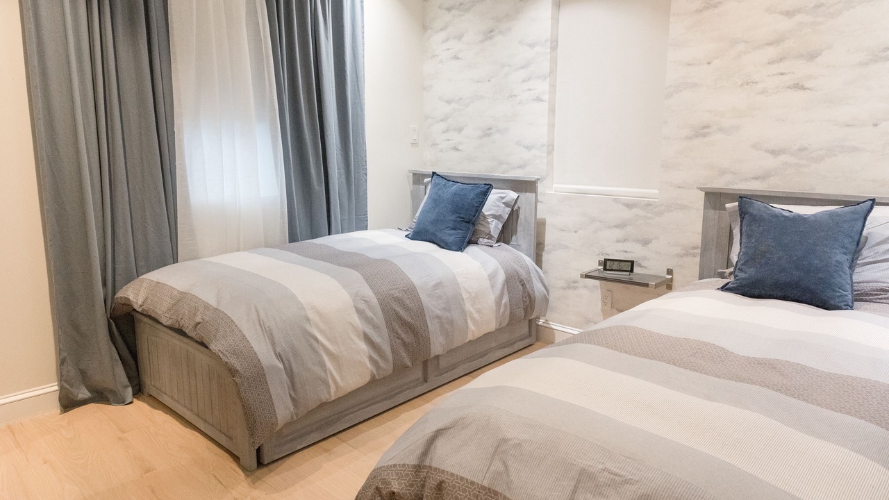 Photo of Bedroom in Midwood