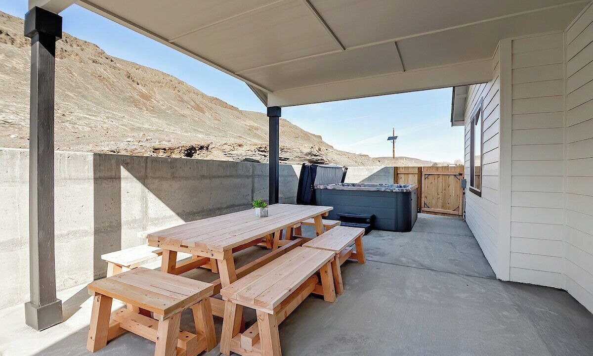 Photo of Outdoor in Sunland Estates