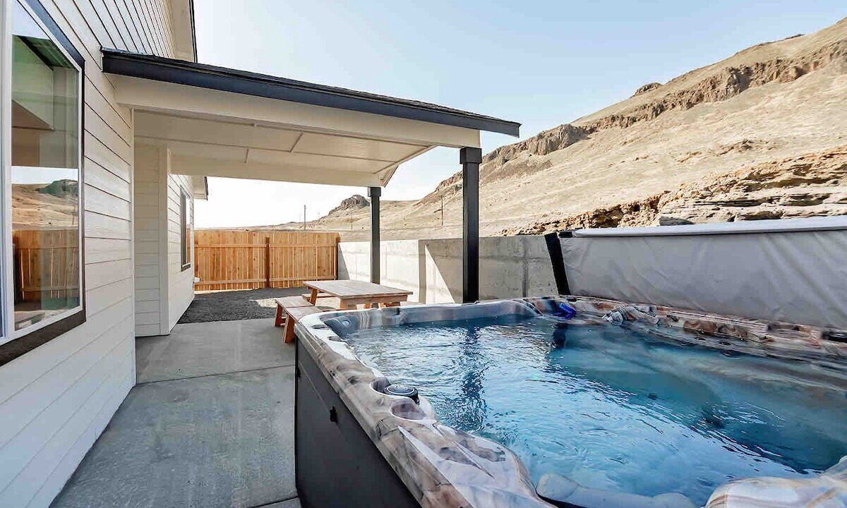 Photo of Outdoor in Sunland Estates