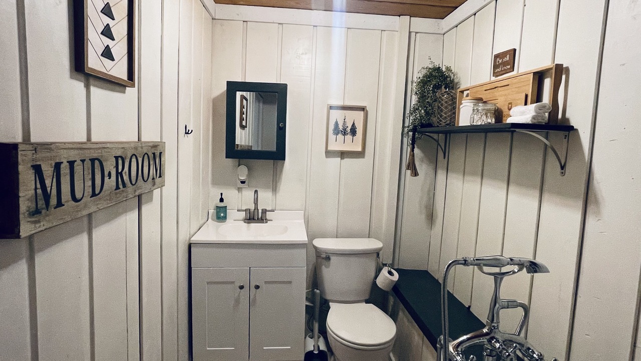 Photo of Bathroom in Pottersville