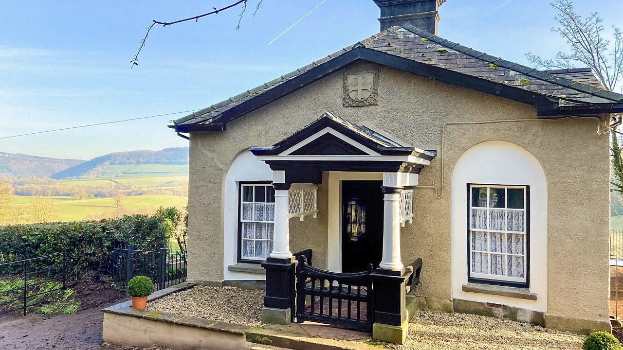 Photo of Outdoor in Mitchel Troy