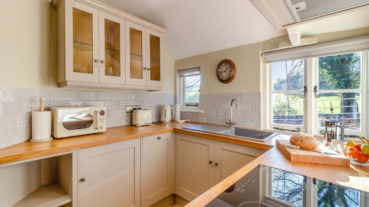 Photo of Others in Mitchel Troy