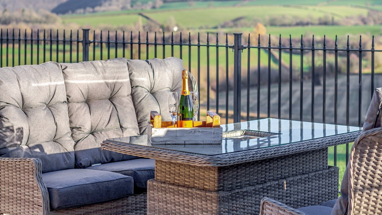 Photo of Others in Mitchel Troy