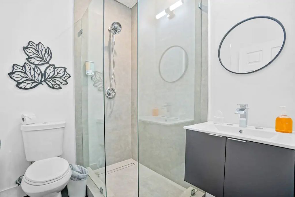 Photo of Bathroom in Little Haiti