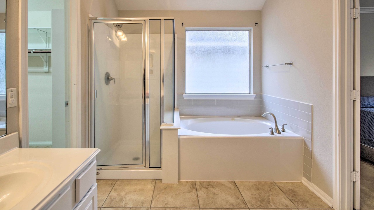 Photo of Bathroom in Clodine