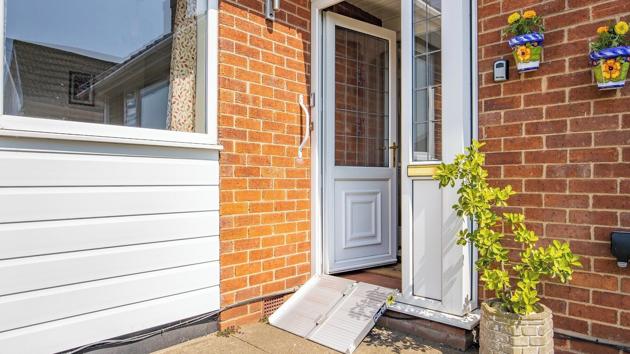 Photo of Others in Lincoln