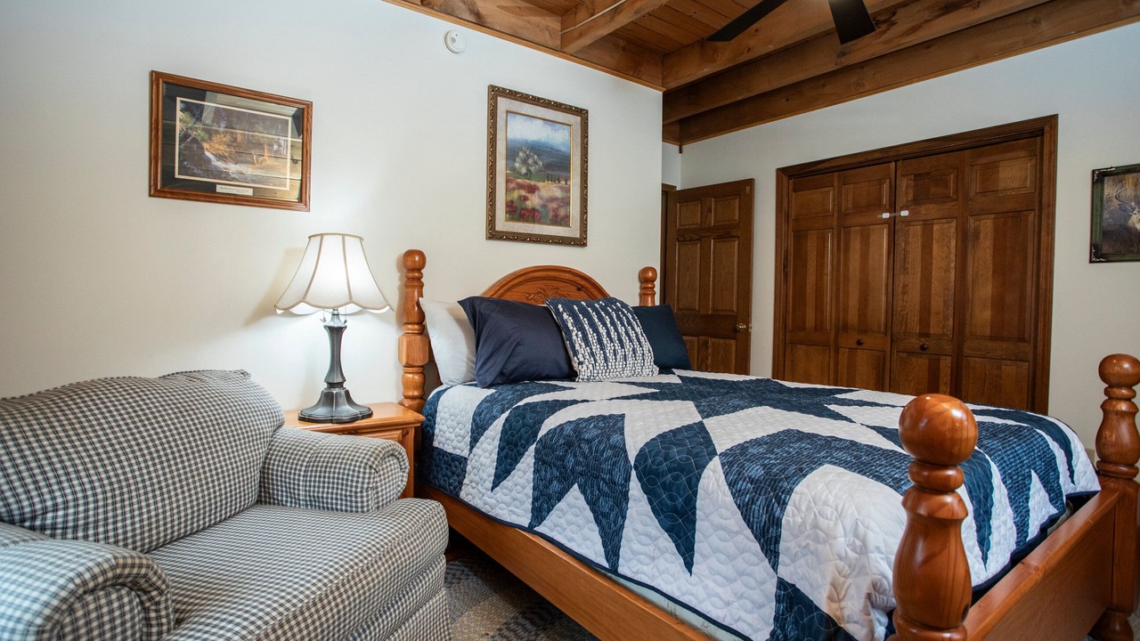 Photo of Bedroom in Ellicottville