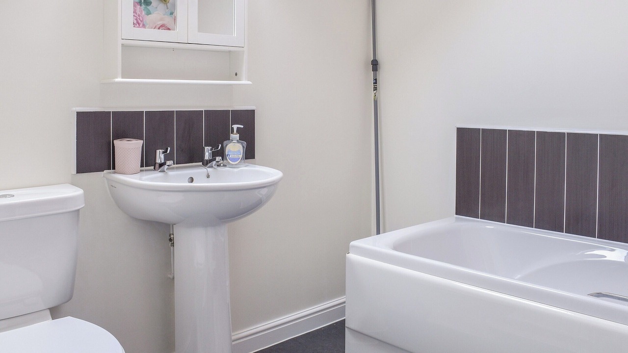 Photo of Bathroom in Ynysddu