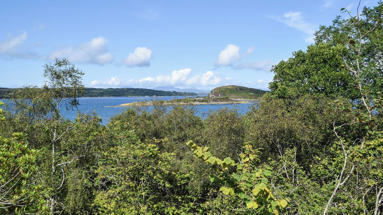 Photo of Others in Isle of Luing