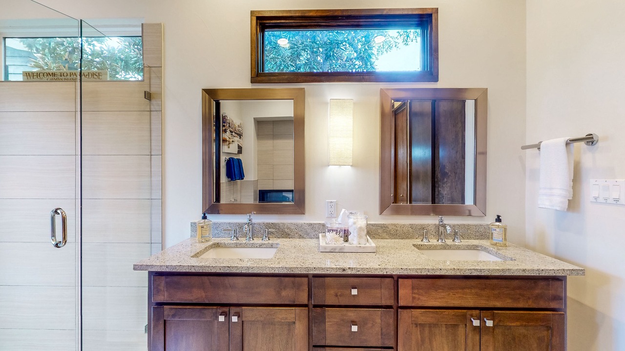 Photo of Bathroom in Spicewood