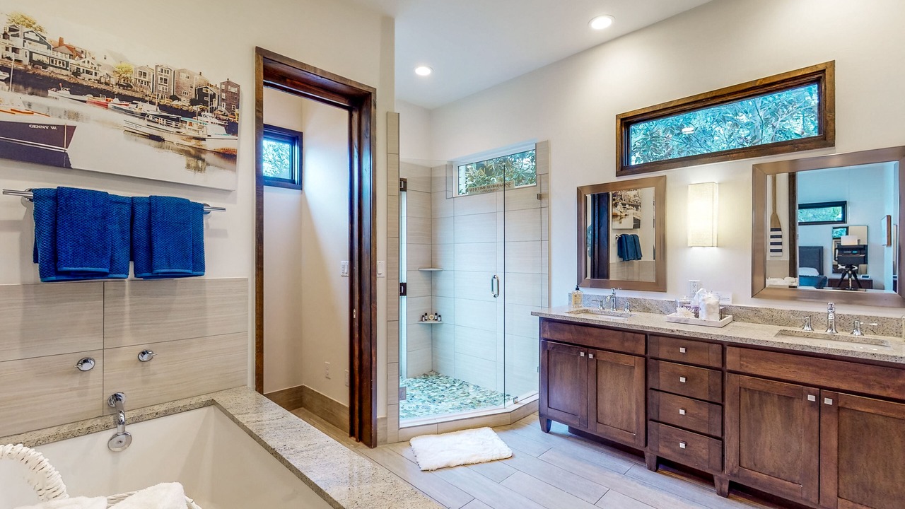 Photo of Bathroom in Spicewood