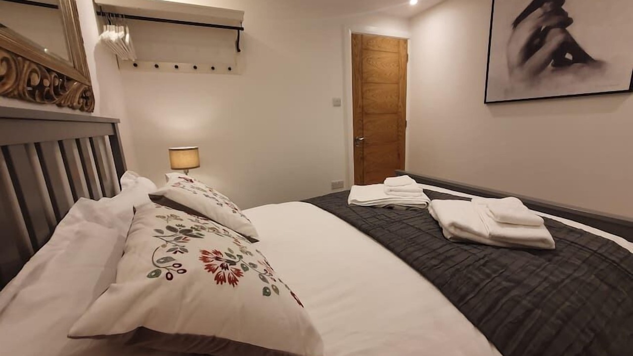 Photo of Others in Luton